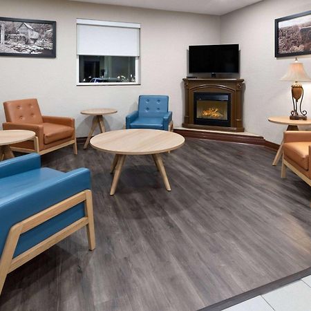 Super 8 By Wyndham Summersville - New River National Park Exterior foto